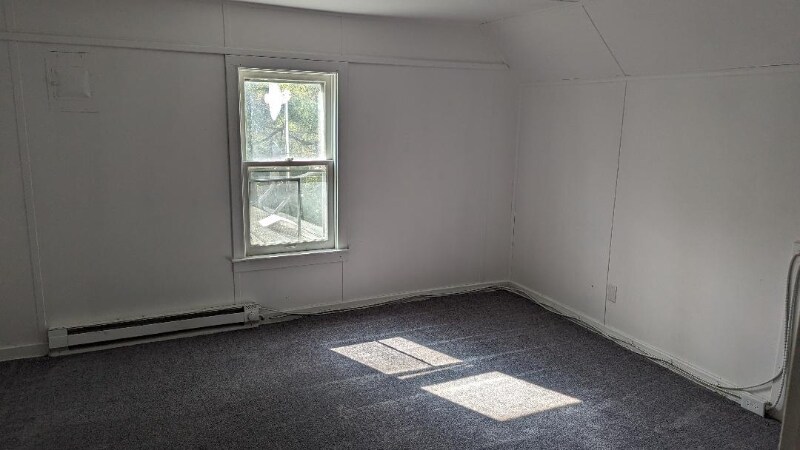 Building Photo - 2262 S Hamilton St