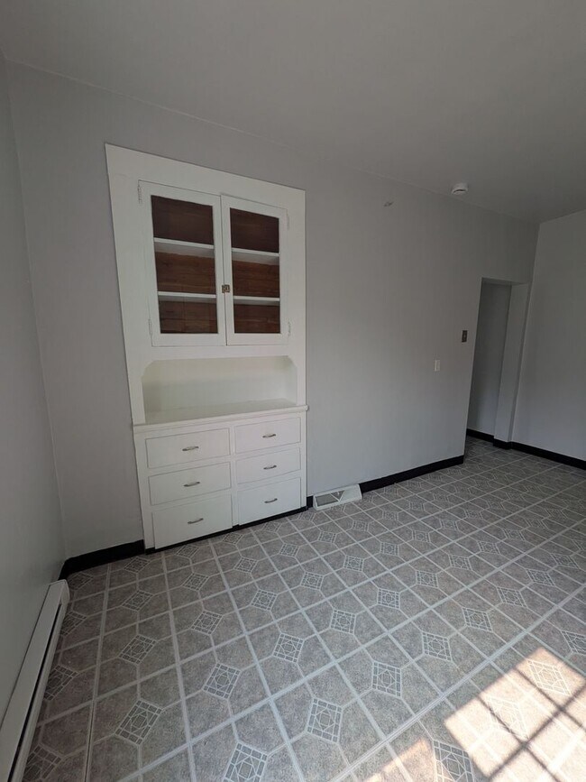 Building Photo - 725 Chartiers St