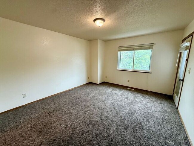 Building Photo - 3 Bed/2.5Bath Townhome in Greeley