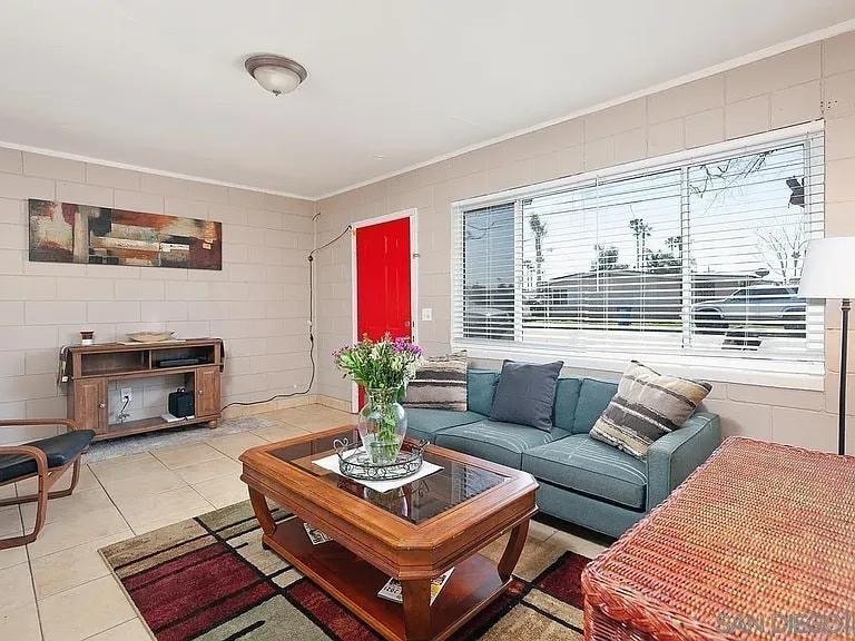 Building Photo - 1380 Grove Ave