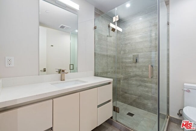 Building Photo - 1621 Malcolm Ave