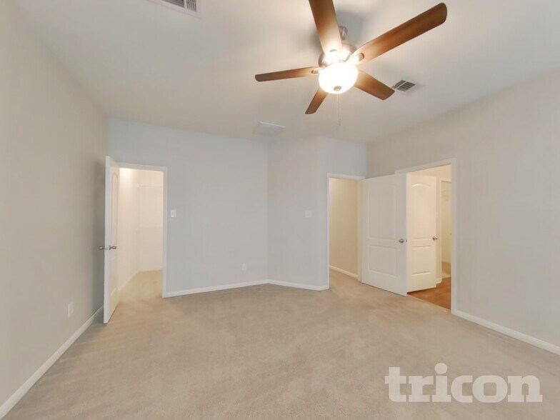 Building Photo - 17142 Common Point Dr