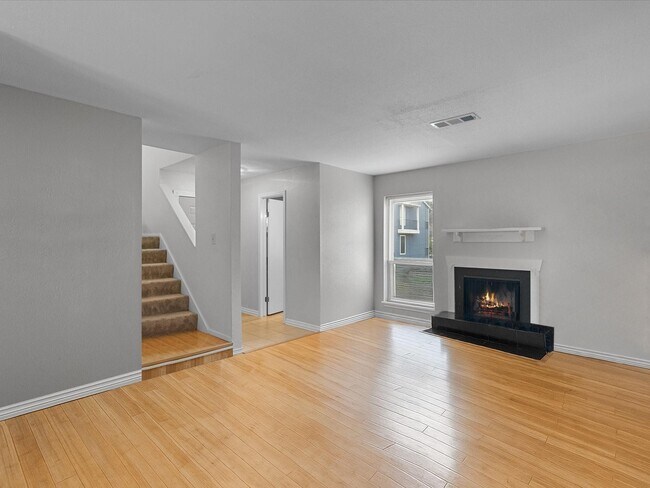 Building Photo - 18515 Egret Bay Blvd