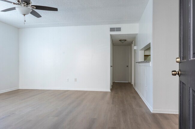 Building Photo - 4708 Christa Ct