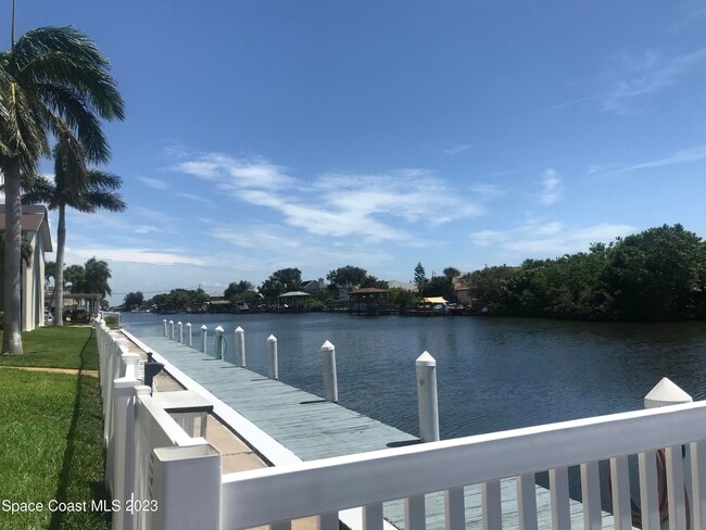 Building Photo - 250 N Banana River Dr