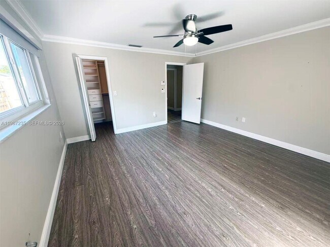 Building Photo - 1804 SW 104th Ct