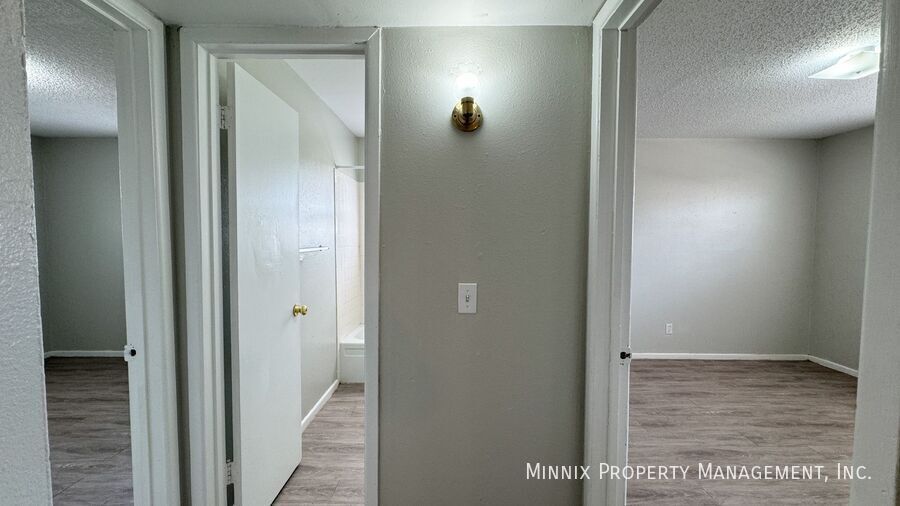 Building Photo - 2406 W 16th St