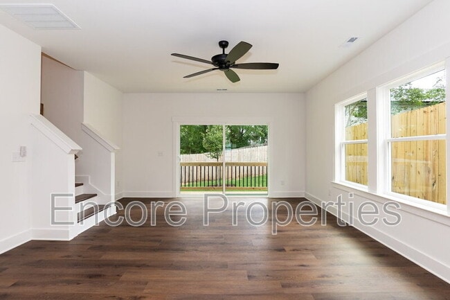 Building Photo - 1406 Gearwood Ave