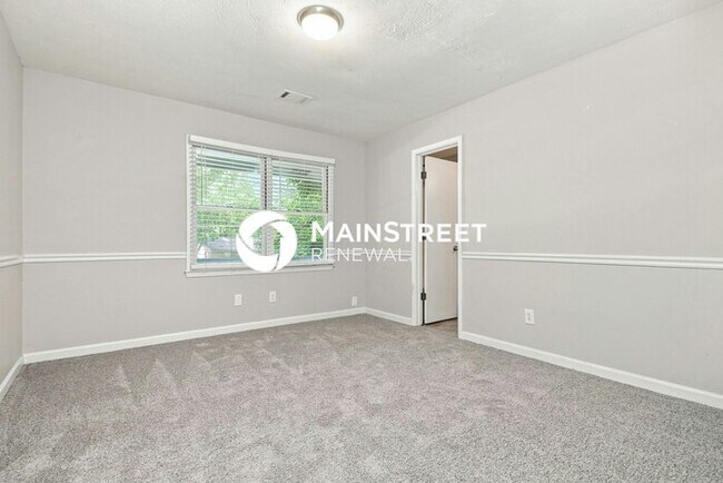 Building Photo - 3 Bedroom Pet-Friendly Home in Conyers, GA with Main Street Renewal