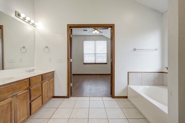 Building Photo - 2028 Old Central Dr