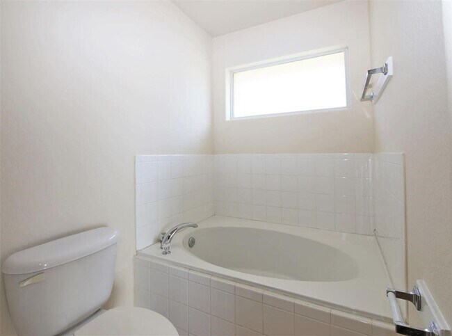 Building Photo - 11148 Opatrny Meadows Ln