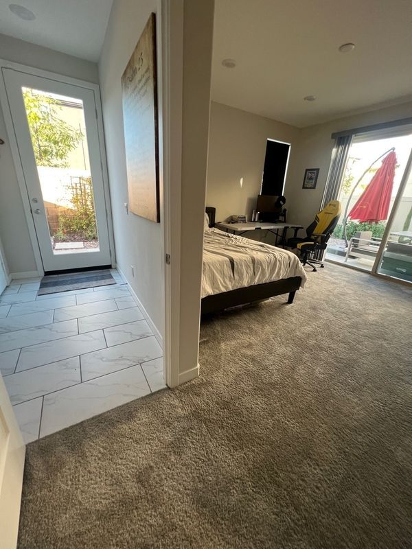 Building Photo - 520 Serrano Summit Dr