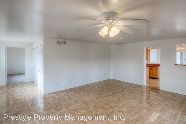 Building Photo - 4 br, 2 bath House - 4656 E 14th St