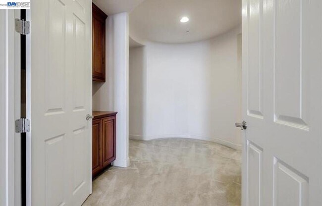 Building Photo - 1111 Hawkshead Cir