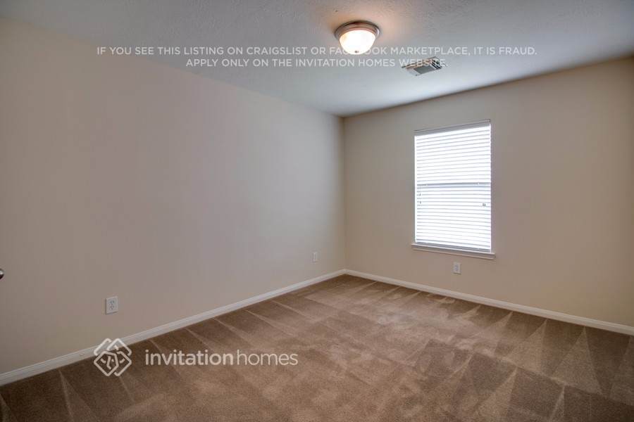 Building Photo - 6337 Mountain Pines Ln