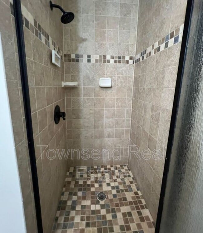 Building Photo - 5313 Hampton Rd