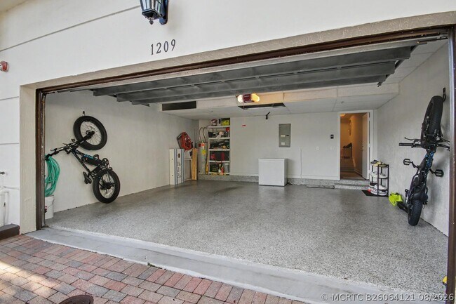 Building Photo - 1209 Coastal Bay Blvd