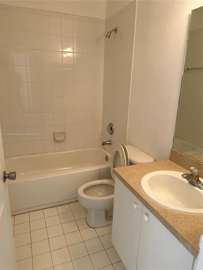 Building Photo - 4513 Woodland Cir