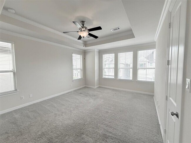 Building Photo - 13216 Green Hills Dr