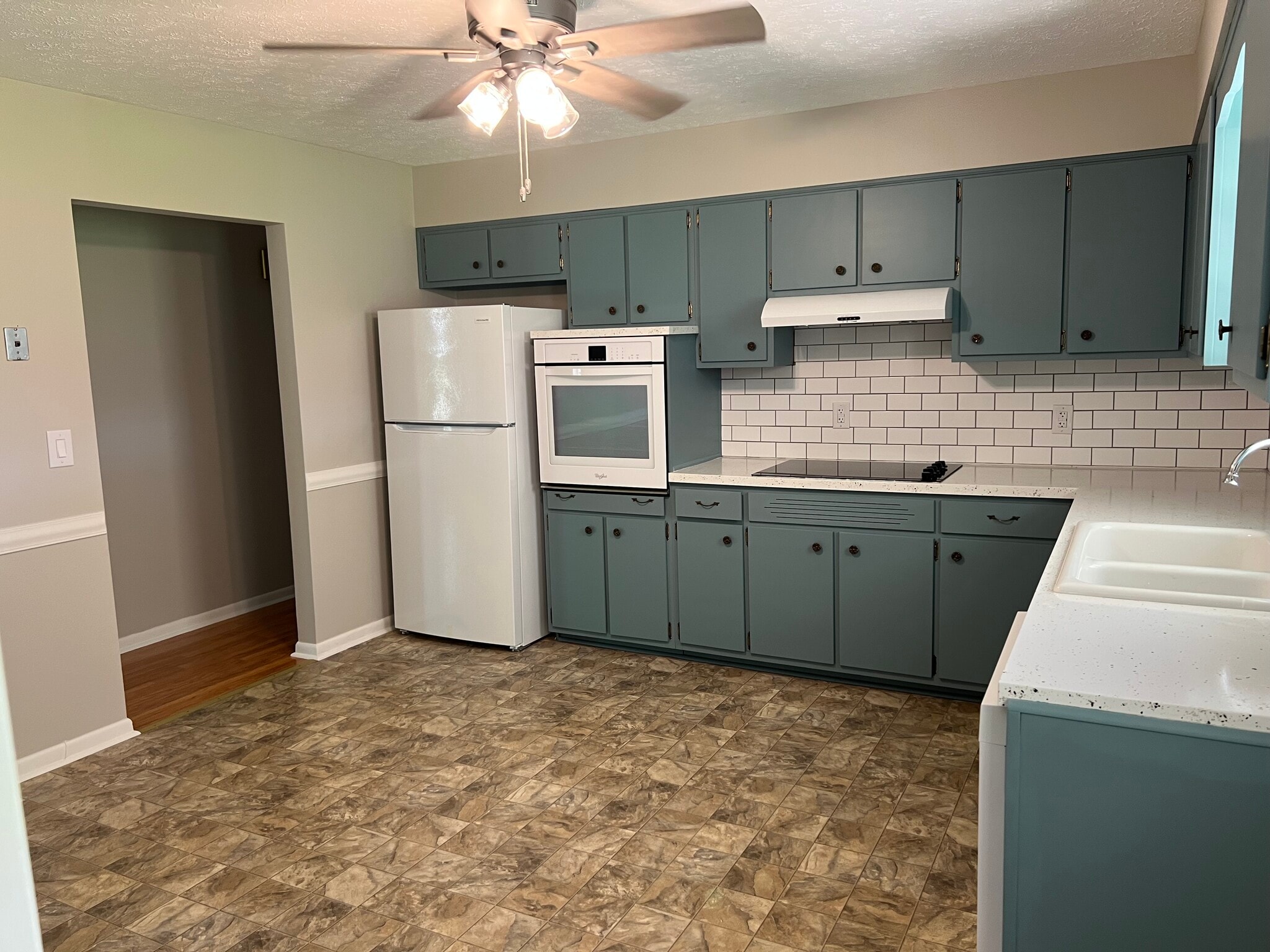 kitchen - 309 Randolph St