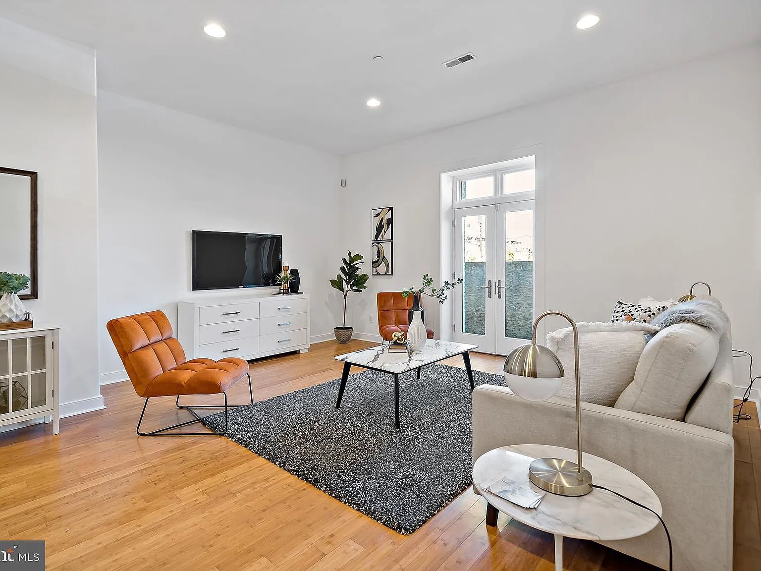 Building Photo - 655 N 16th St