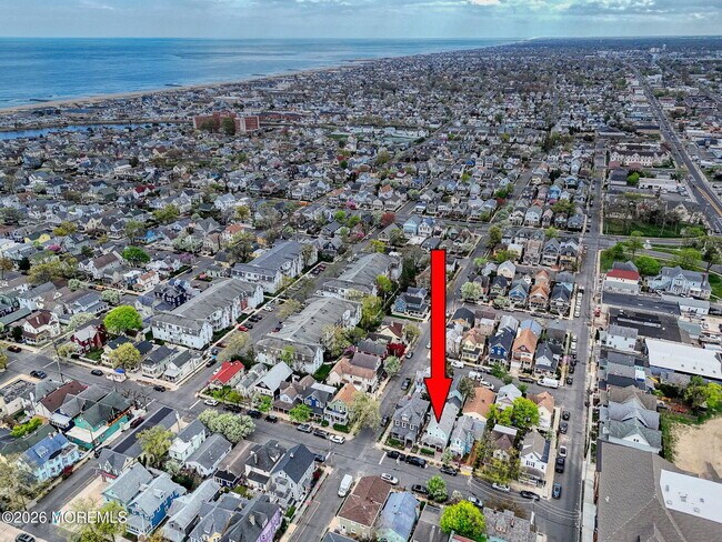 Building Photo - 142 Heck Ave