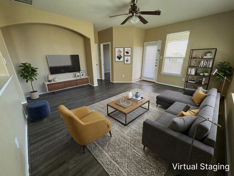 Building Photo - 6406 Clear Brook Dr