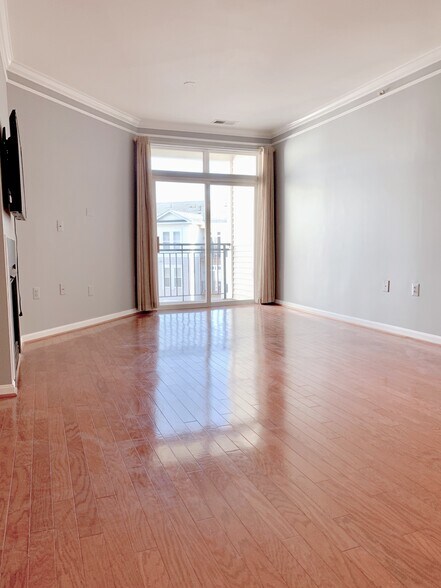 Building Photo - 2655 Prosperity Ave