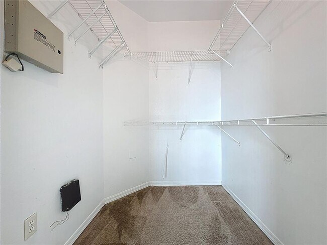 Building Photo - 3209 Parkchester Square Blvd