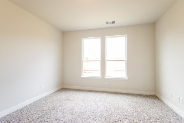 Building Photo - 22631 Rosebush Hl Rd