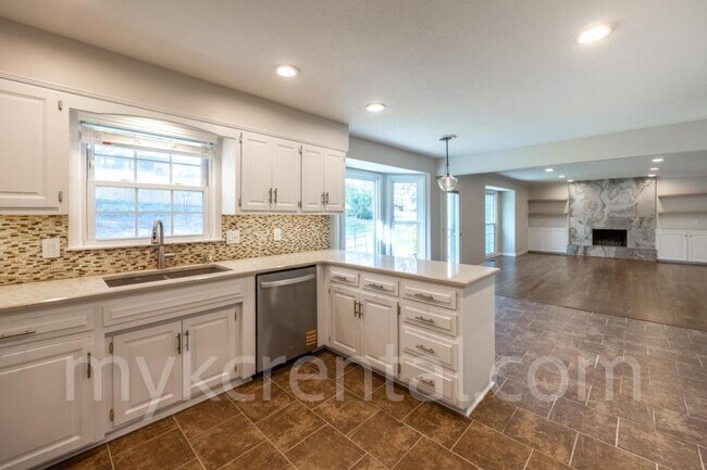 Building Photo - 12012 Ensley Ln