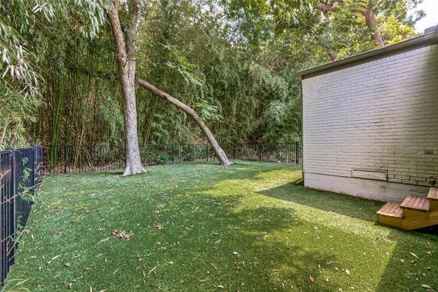 Building Photo - 1502 Oak Glen Trail