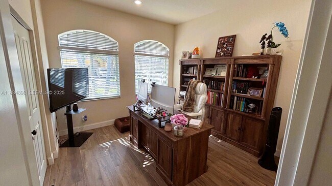 Building Photo - 3015 SW 135th Ave