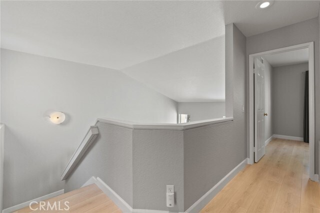 Building Photo - 7 Pointe Sur