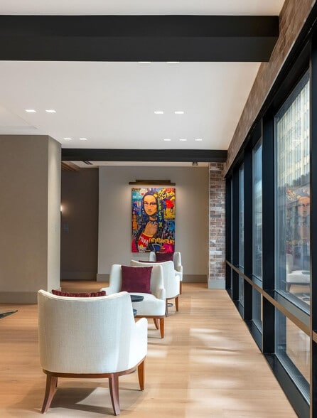 Building Photo - 1301 Callowhill St