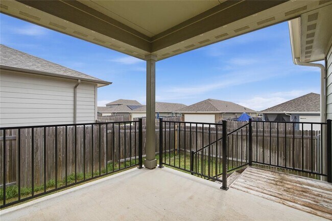 Building Photo - 126 Fairmeadow Downs Dr