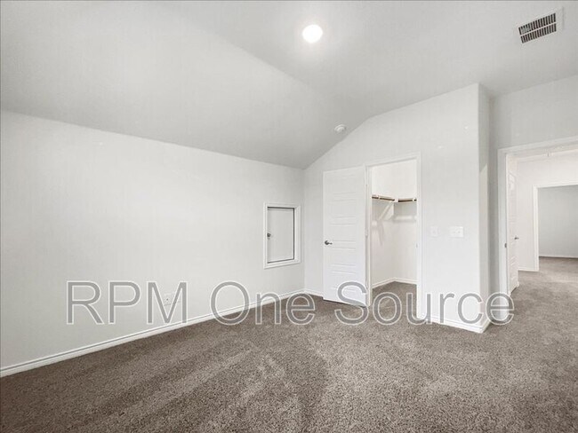 Building Photo - 4009 Savoy Wy