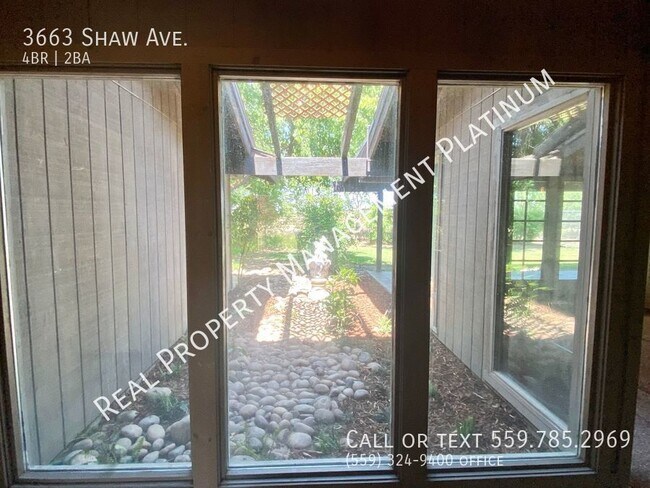 Building Photo - $2,750, Shaw & Leonard 4 Bedroom Country Home