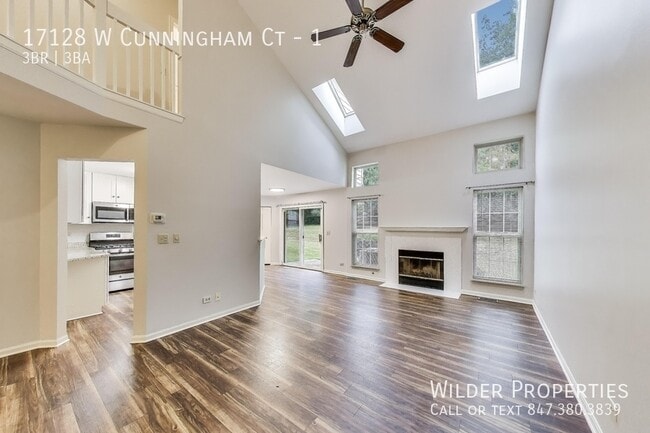 Building Photo - 17128 W Cunningham Ct