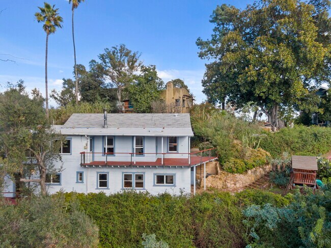 Building Photo - 1409 Avon Park Ter