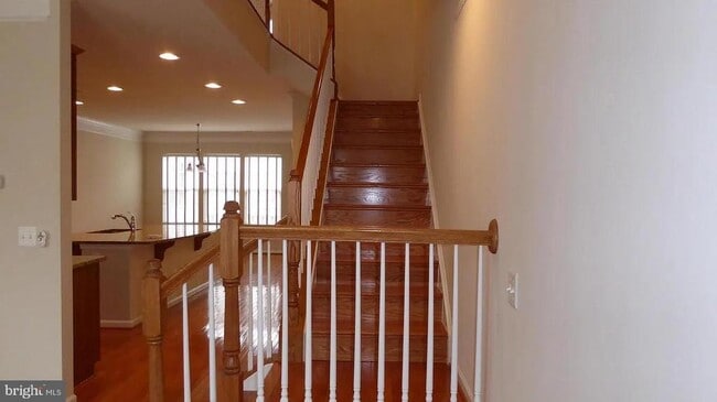 Building Photo - 44016 Etna Terrace