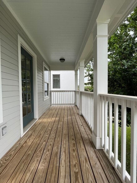 Building Photo - 1705 14th Ave S