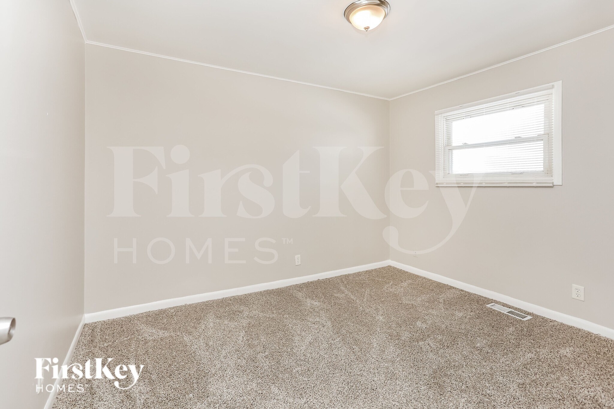 Building Photo - 176 Fairwood Dr