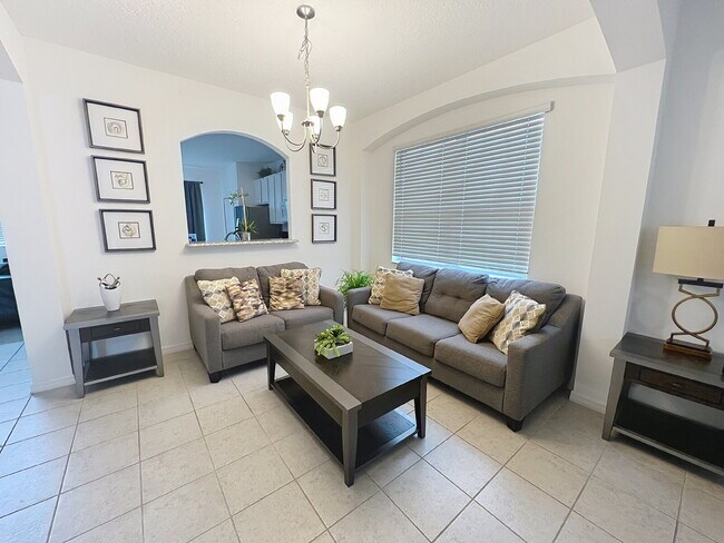 Building Photo - Providence Golf Community Home!