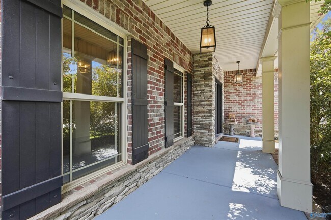 Building Photo - 3011 Magnolia Leaf Cir SE