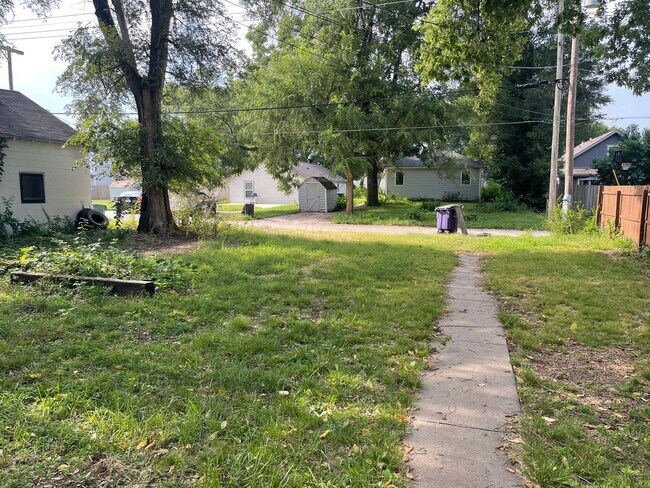 Building Photo - 1025 Colorado St