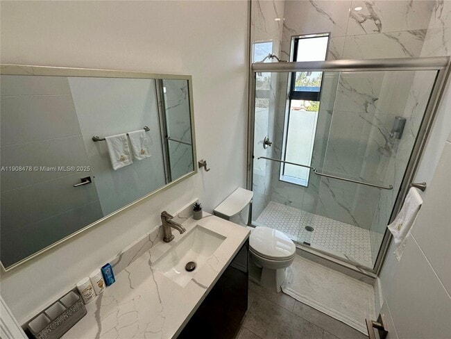 Building Photo - 2342 McKinley St