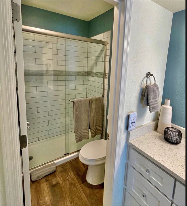 Building Photo - Furnished Modern Living at The Greens