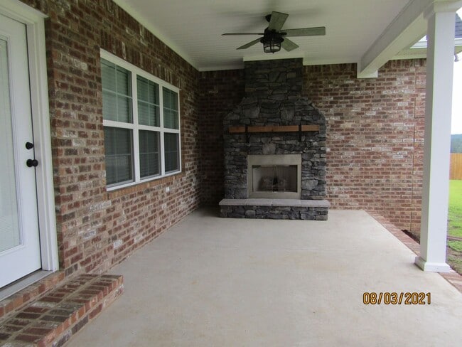 Building Photo - Legacy Farms!
