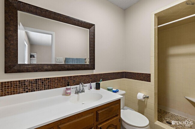 Building Photo - 2810 Fleming Rd